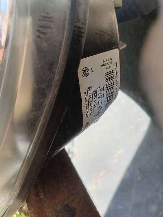 Lampa lewa przód/przedniaGolf V 5  Orginal ładne