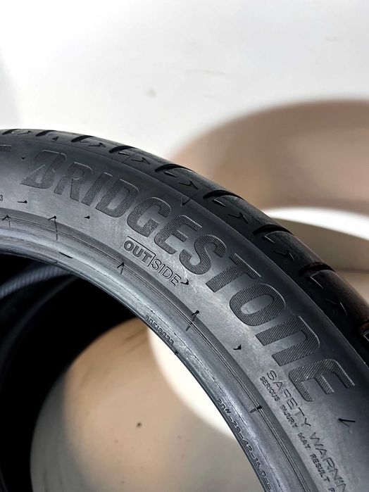 Pneus Bridgestone Alenza 001 - 235/45/20 - Como NOVOS