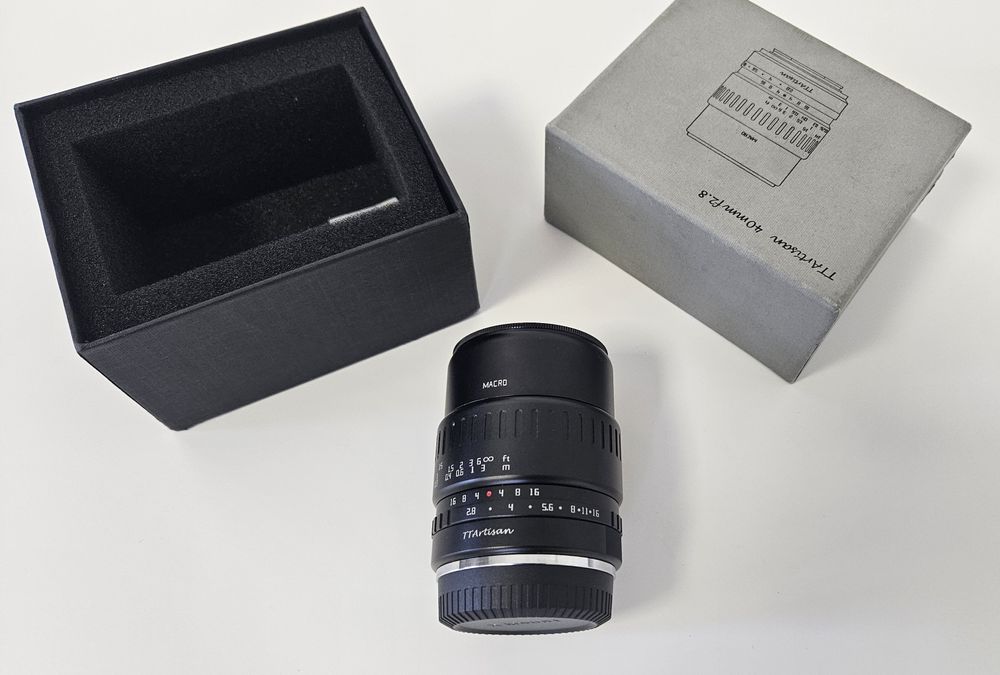 Объектив TTArtisan 40mm f/2.8 Macro для FUJIFILM
