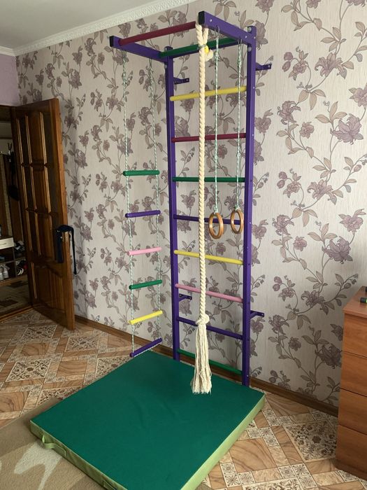 Шведская стенка с матом