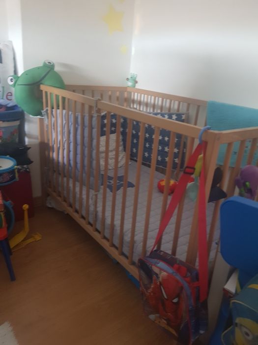 Cama de babe e colchão novo