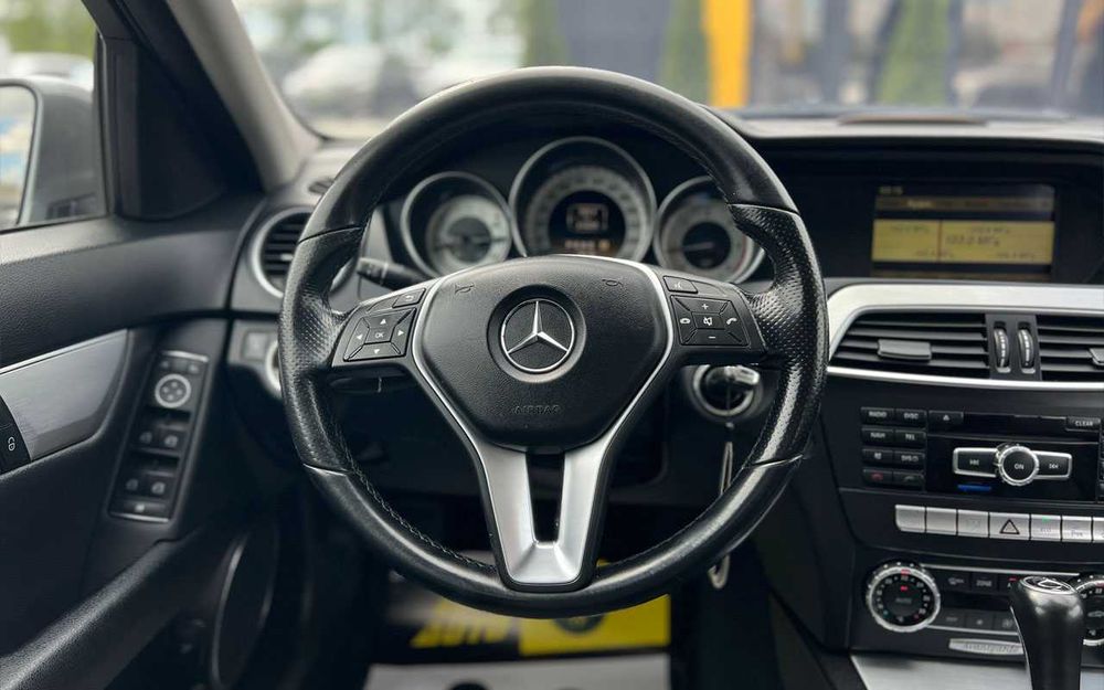 Mercedes-Benz C 200 2012
