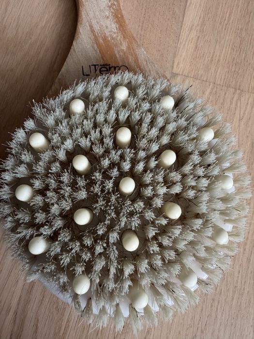 Щітка для сухого масажу