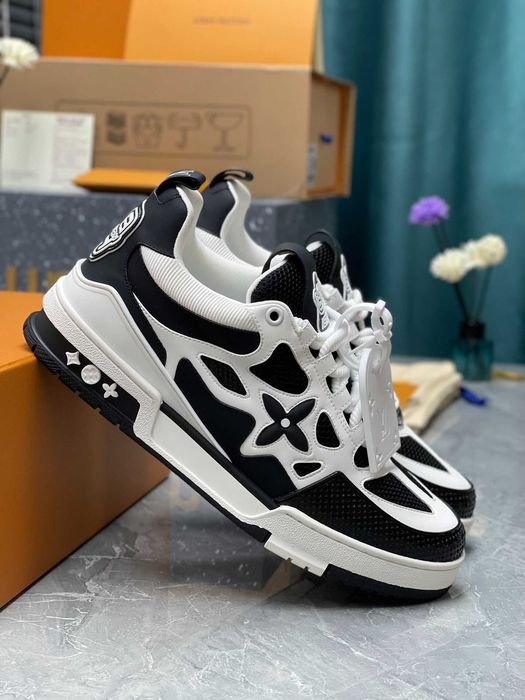 Louis Vuitton LV Skate Sneaker Marine White Black r.39