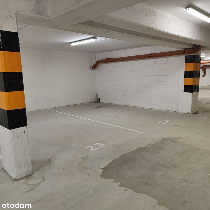 w cenie parking, garaż i komórka