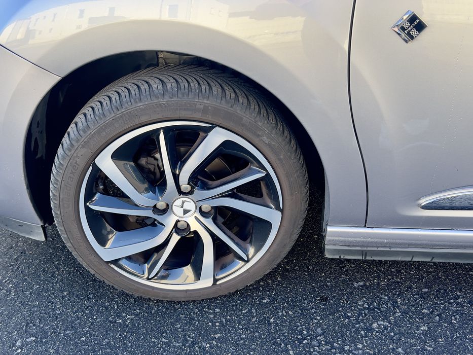 Ds3 Automatico 2019 1.2 gasolina Top