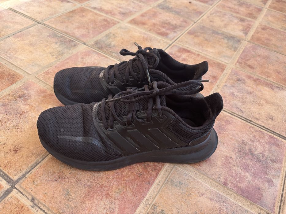 Tenis Adidas pretos 38