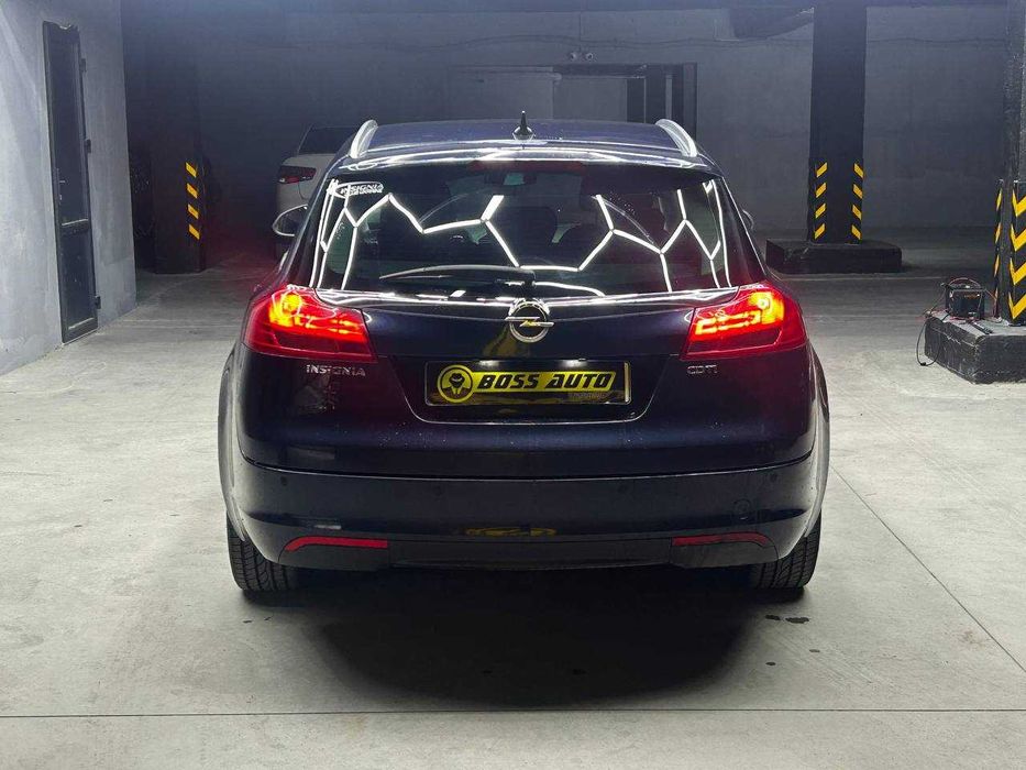 Opel Insignia Sports Tourer 2011