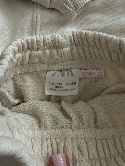 Продам костюм Zara