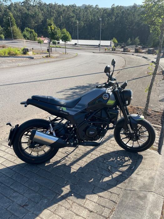 Benelli Leoncino 250cc em excelente estado