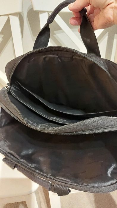 Dicota czarna torba na laptopa