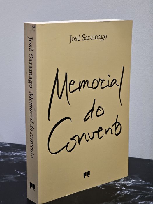 Livro "Memorial do Convento" de José Saramgo