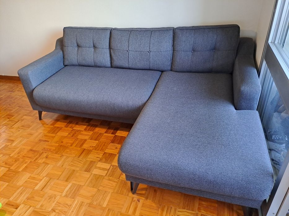 Sofá 3 lugares cinzento com chaise long esquerdo