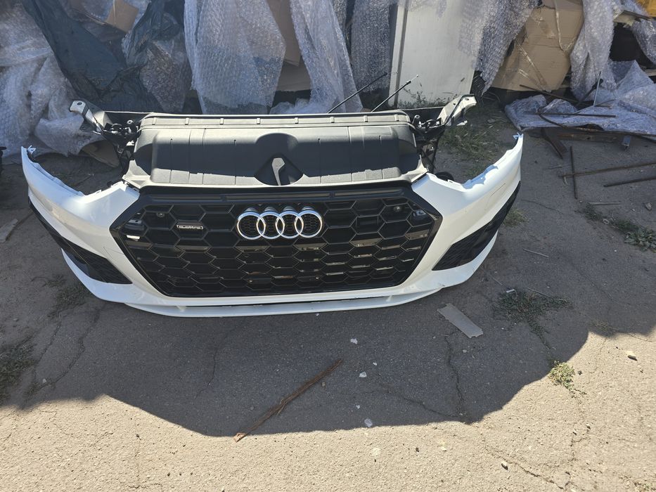 Бампер Audi A5 касета радіаторів всборі.