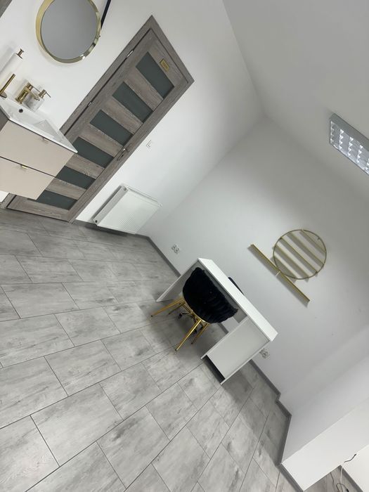 Podnajmę stanowisko w salonie kosmetycznym