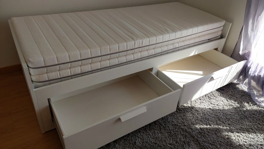 Cama individual/dupla BRIMNES