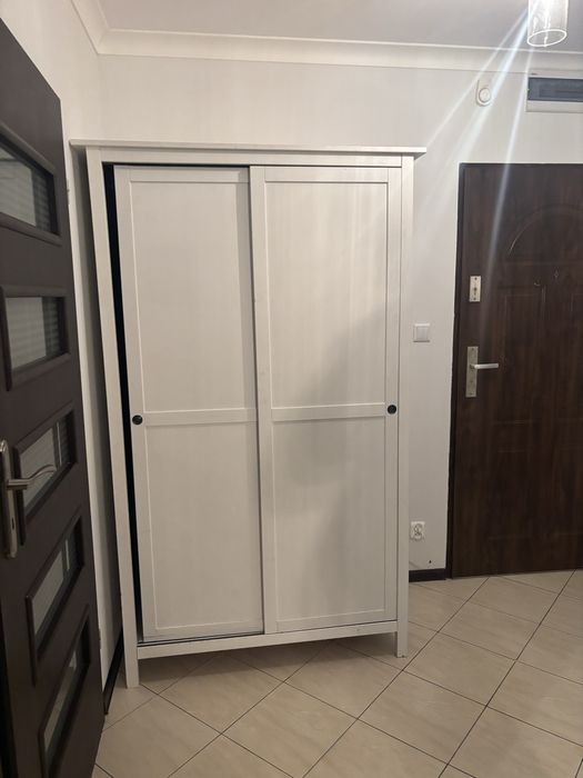 Biała szafa hemnes ikea