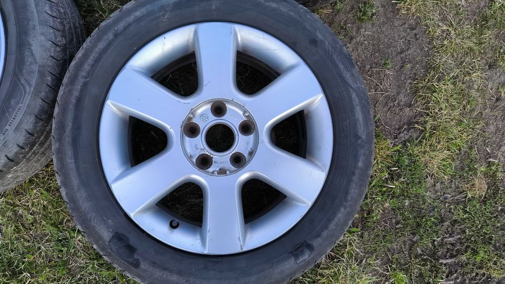koła, alufelgi 5x112 r16 golf V letnie, z oponami Goodyear Efficientgrip Performance 2 (DOT 11/21)
