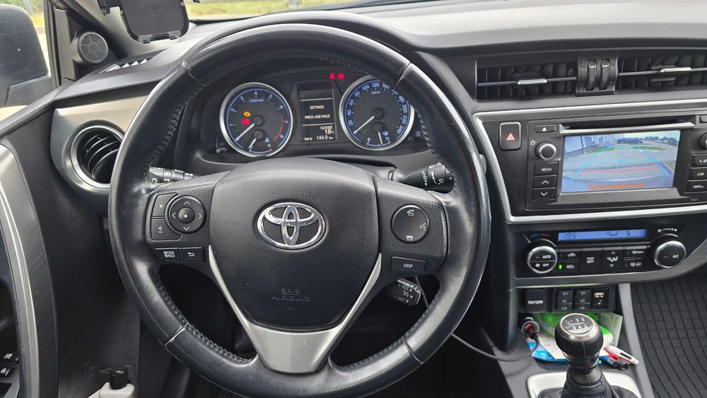Toyota  Auris 1.6