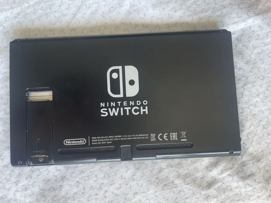 Nintendo Switch Desbloqueada POR CHIP e acessórios