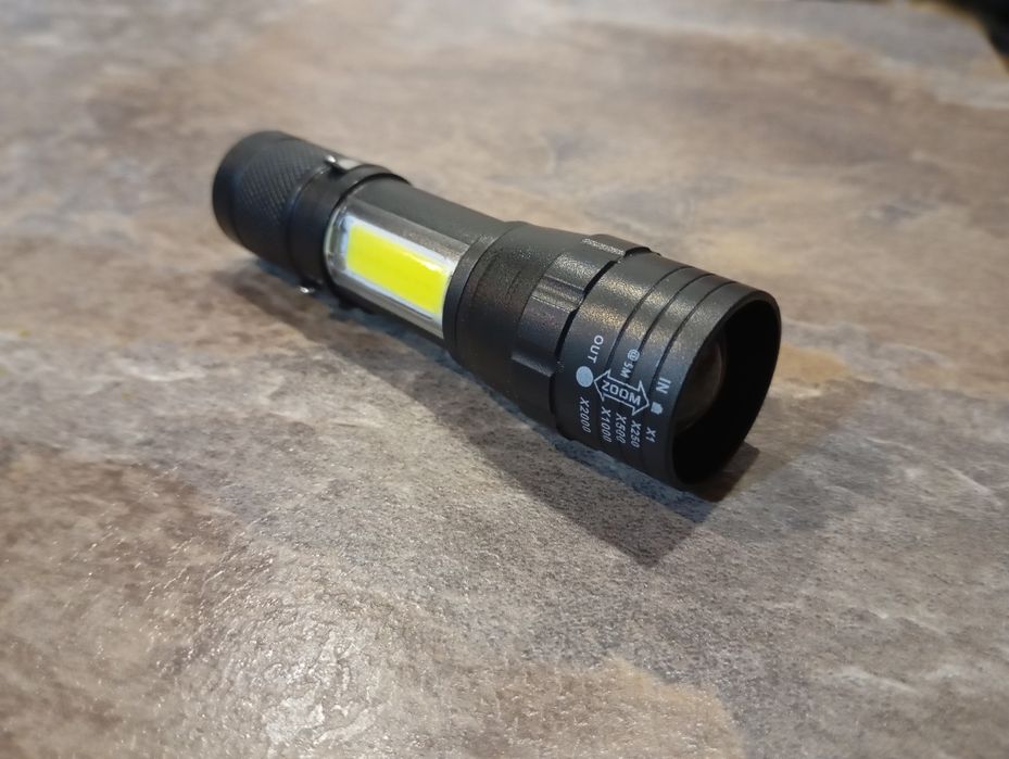 LED ліхтарик міні з USB зарядкою та зумом