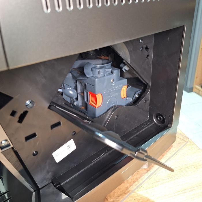 Кавомашина Delonghi Dinamica plus