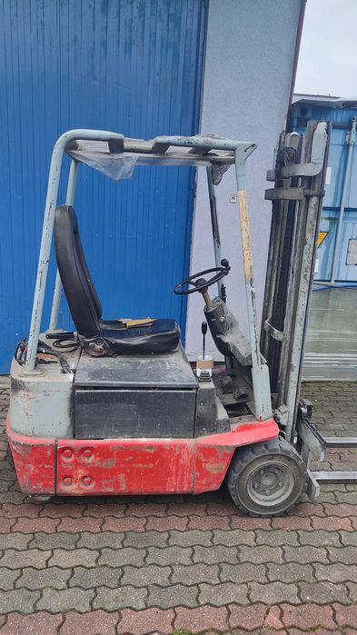 Elektryczny wózek widłowy