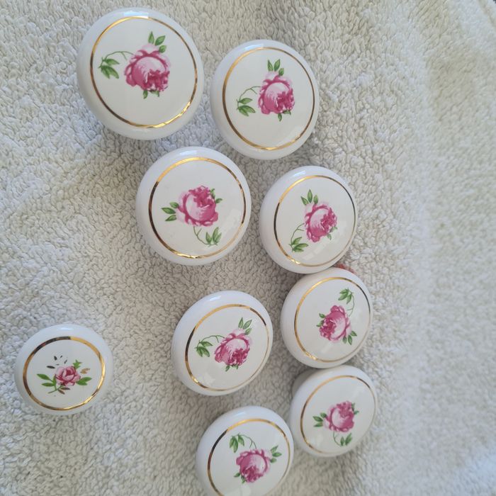 Puxadores porcelana (8 + 1 )rosa e ouro