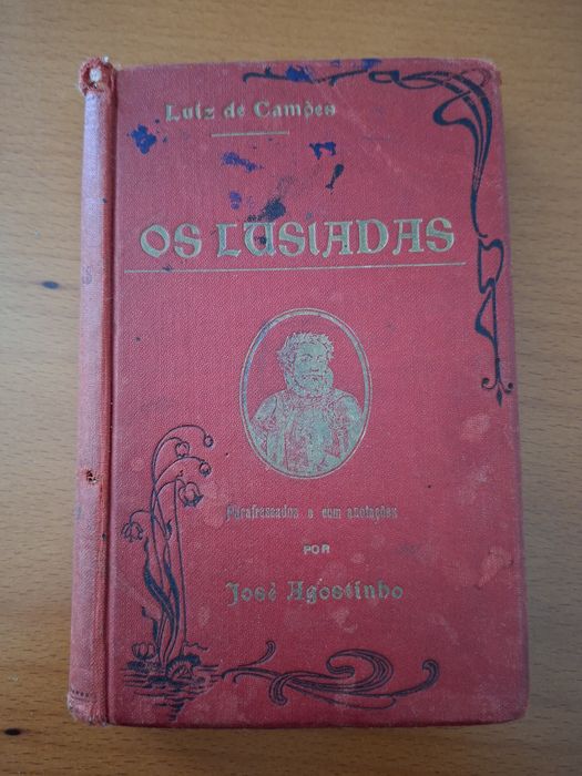 Lusíadas parafraseados e com anotações