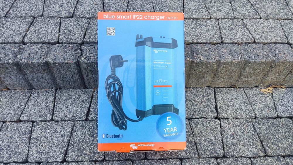 Victron IP22 15A