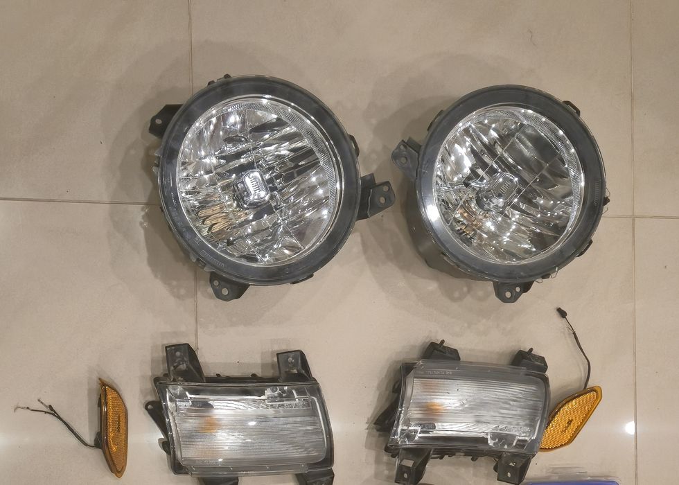 Jeep wrangler jl 2018 + Lampy i kierunkowskazy