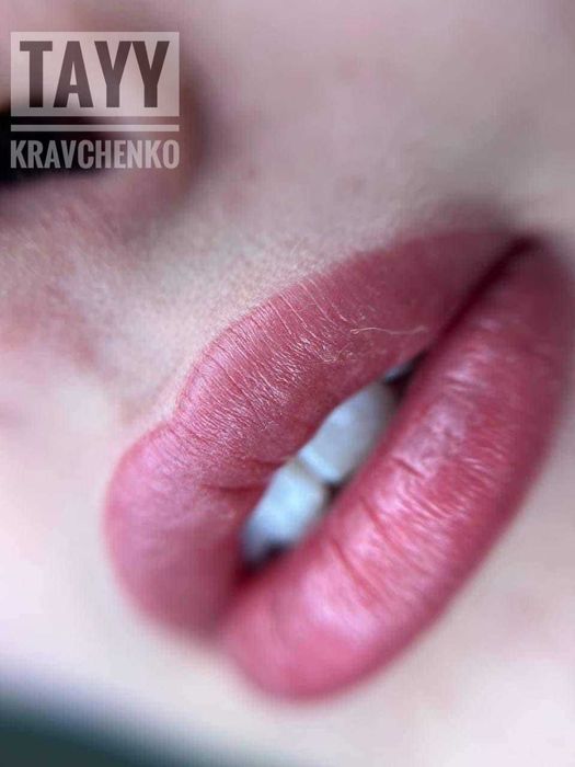 Татуаж бровей и губ Киев Перманентный макияж Натуральный результат