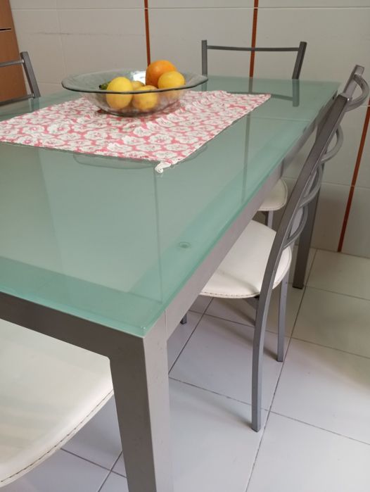 Mesa cozinha, sala ou escritório em vidro