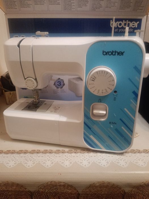 Продам швеину машину бродгер меиже нову