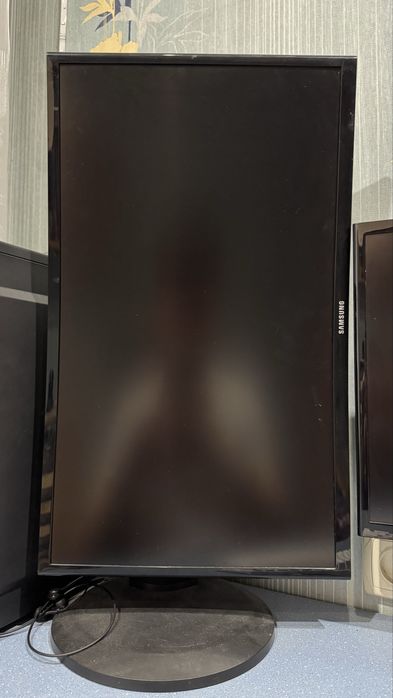 Монітор вигнутий Samsung-C24F390FHI