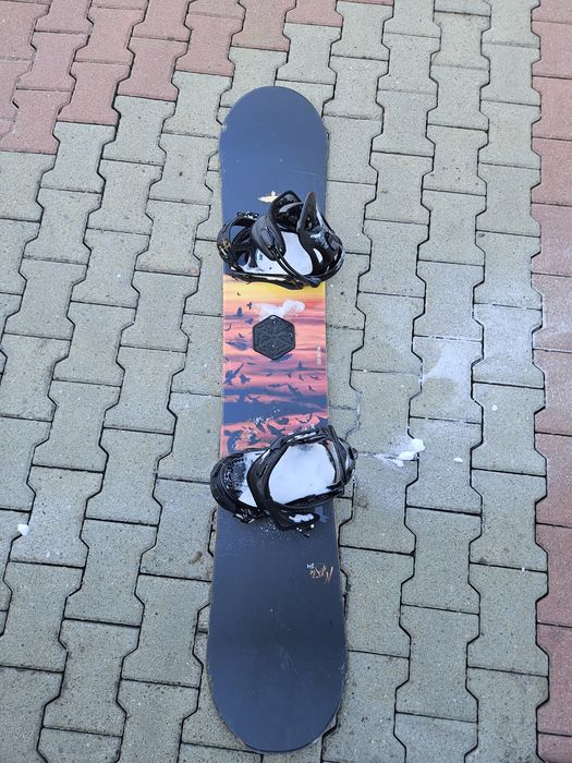 Deska snowboardowa 154cm