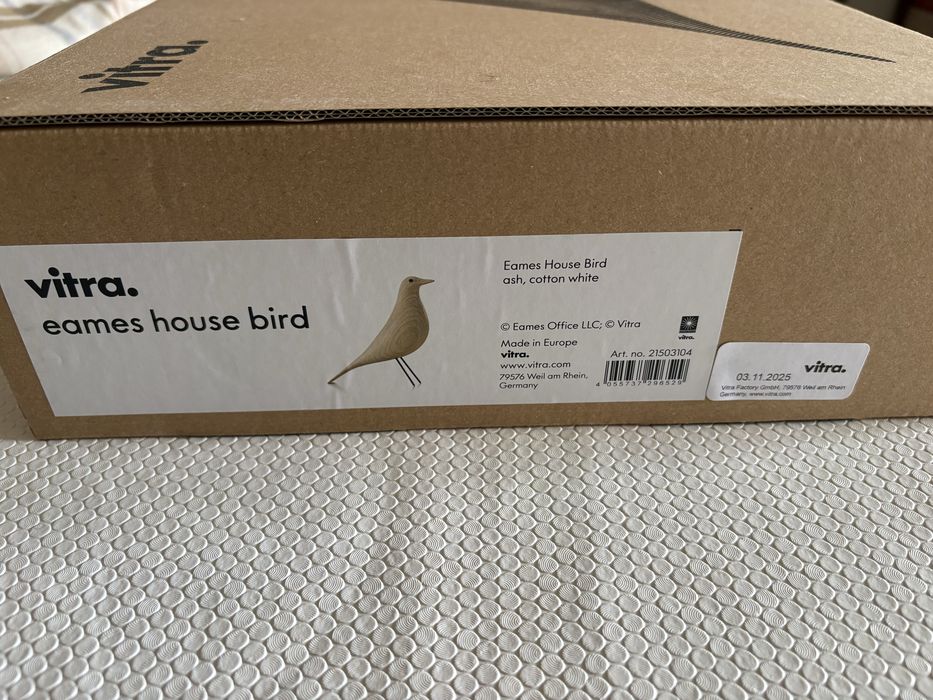 Vitra Bird Eames