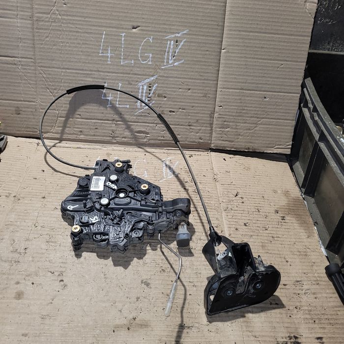 Zamek mechanizm zamka drzwi przesuwnych tył prawych vw T5 Transporter