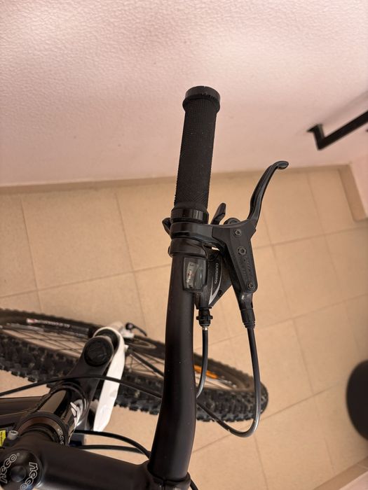 Bicicleta BTT Muddyfox Colossus 400 – Roda 29" – Travões Hidráulicos