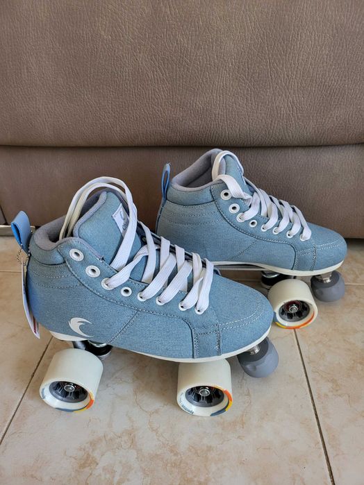 Patins 4 Rodas nº 39 _ NOVOS