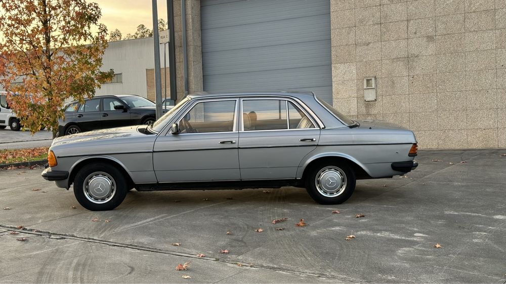 Mercedes Benz 240D