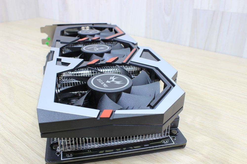 Відеокарта GeForce GTX 1080, Colorful, iGame Vulcan UT, 8Gb GDDR5X, 256-bit