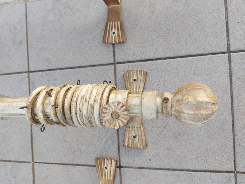 Varões para cortinados (dourado e branco)