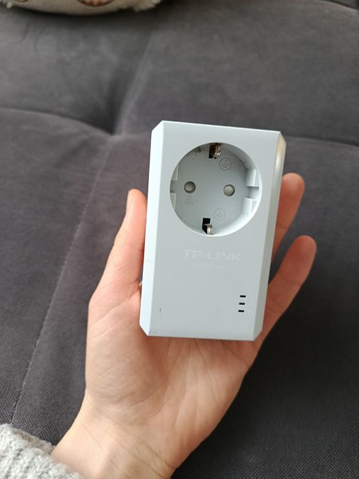 Адаптер TP-LINK TL-PA4010P