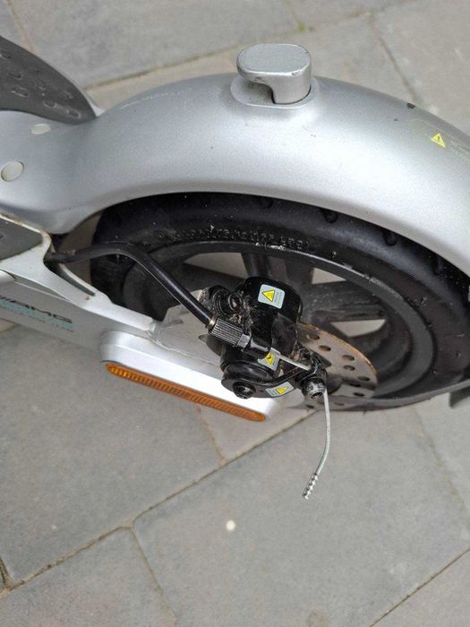 Електросамокат Xiaomi Mi Electric Scooter Mercedes-AMG Petronas F1