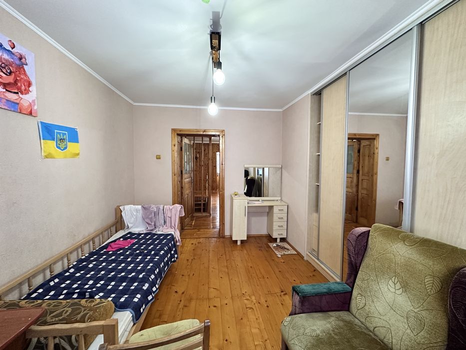 Продається будинок  у Надвірній