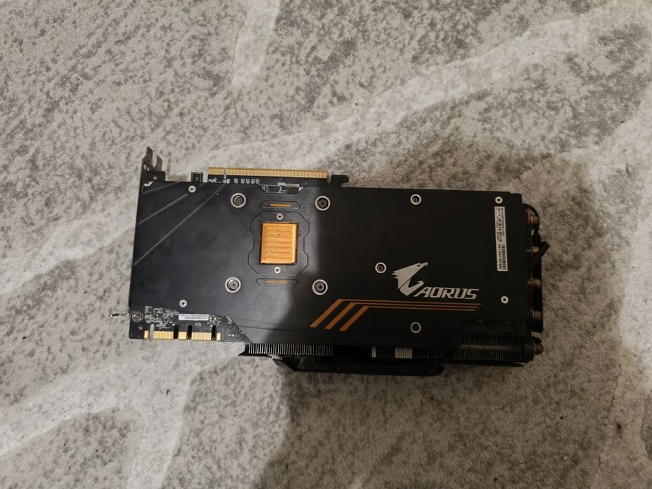GTX 1080 TI 11GB GIGABYTE aurus