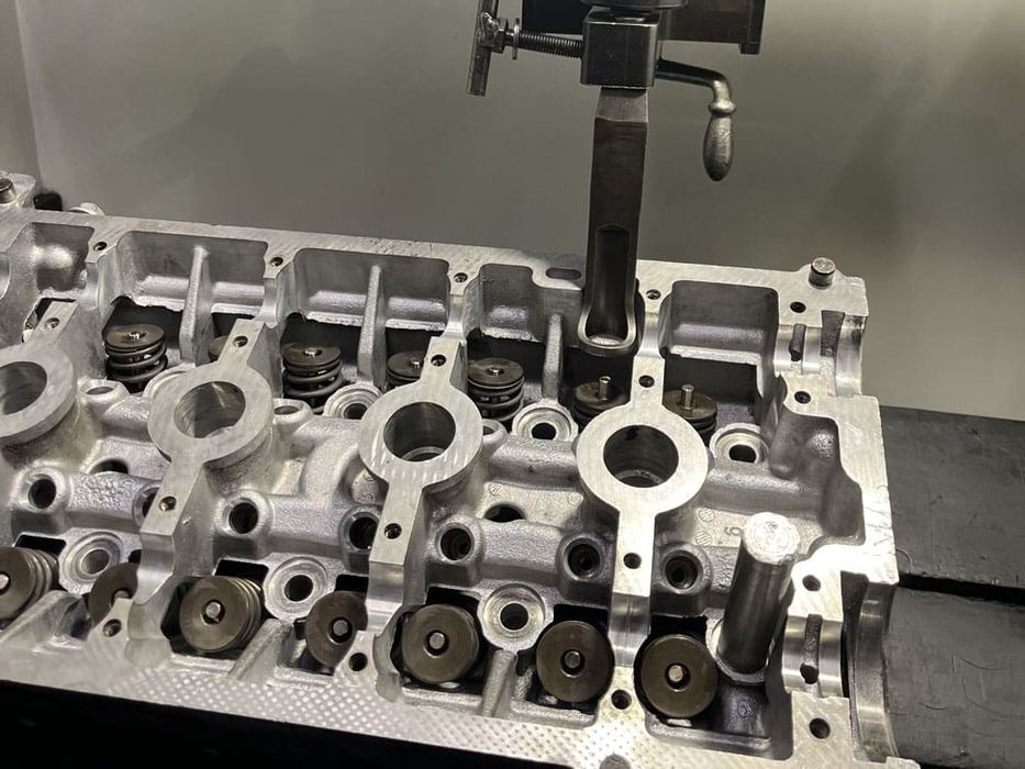 Regeneracja głowic bloków silnika, planowanie,zawory