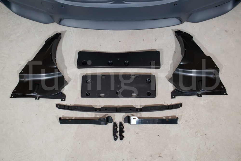 Передній бампер BMW F30 F31 (2012-2018) Стиль M3 F80 (Під туманки)