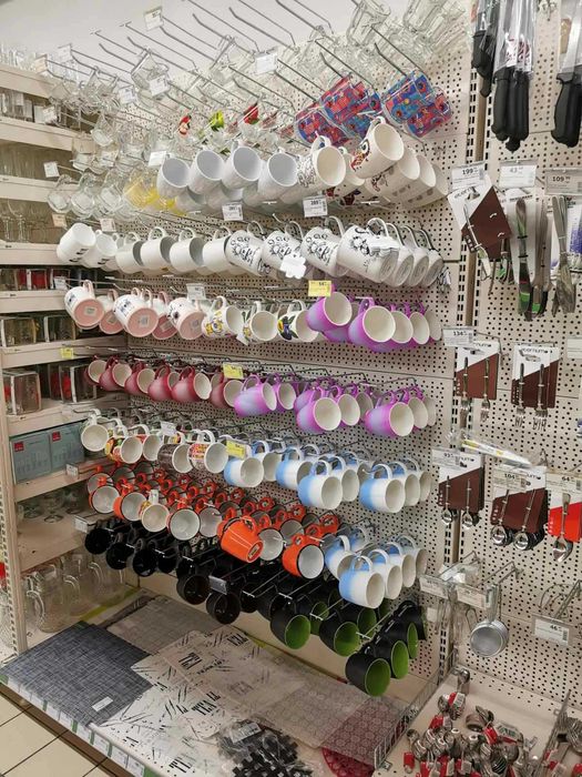 Стелажі для овочів, для хліба, кондитерські. Перфоровані стелажі Гачки